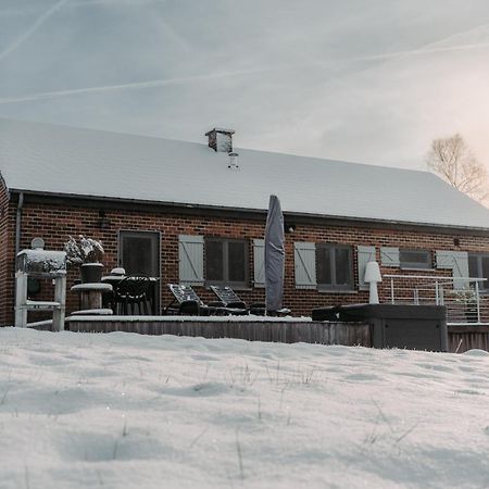 Villa Adurbuy Avec Jacuzzi Екстериор снимка